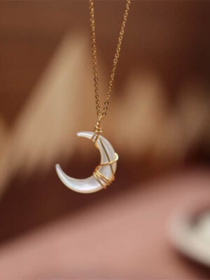 HimaFlow Natural Tridacna Stone Crescent Moon Blessing Necklace Pendant